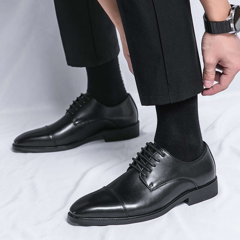 Large 2023 Spring and Autumn Business Dress Leather for Men's 38-48 British Casual Lace up Groom Shoes