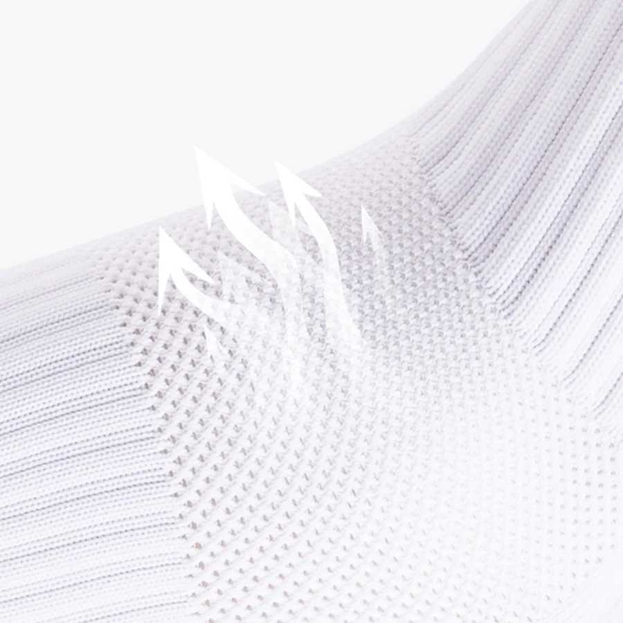 4 Pairs Mens Soccer Socks with Grip Non Slip Anti Slip Athletic Socks with Cushion Pads for Football Basketball Hockey D260313