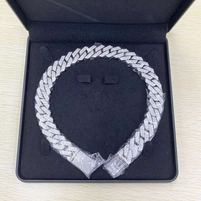 Hot Selling 18mm 18inch Round Moissanite Diamond Chain Luxury 3 Row VVS Moissanite 18K Gold Plated Cuban Link Chain Necklace