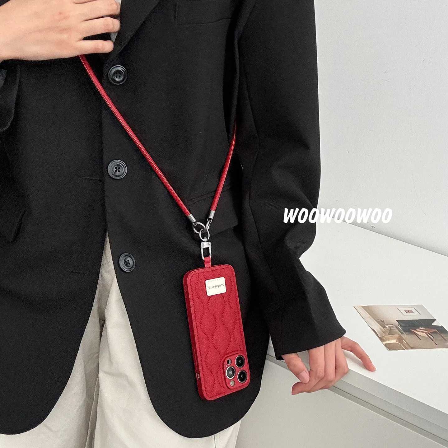 The New Model Is Suitable for iPhone 15 Camellia Pearl Wristband Phone Case 14 Promax Crossbody 13pro Leather 12protection Cover J251202