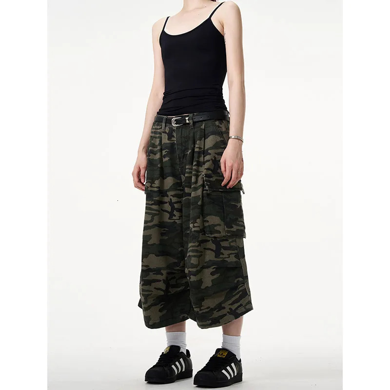Womens short jeans green camouflage American retro Y2K straight street clothing wide leg pants high waisted womens summer denim shorts 250402