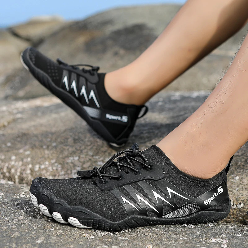 Quick-Drying Beach Water Shoes Unisex Swimming Aqua Slippers Seaside Barefoot Surfing Upstream Sneakers Women Men Light Sandals 250402