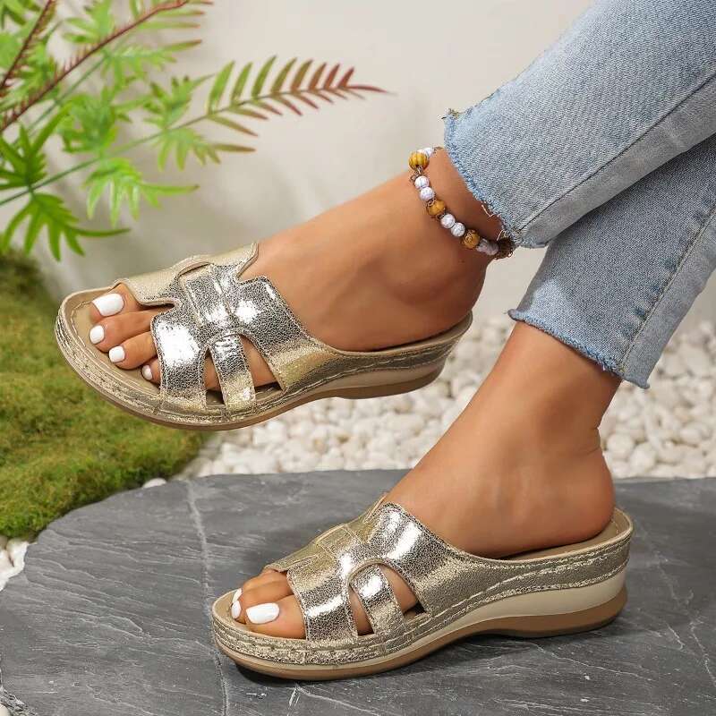2025 summer new women's sandals with exposed toes retro designer fashion wedge heel casual flat shoes anti slip thick sole