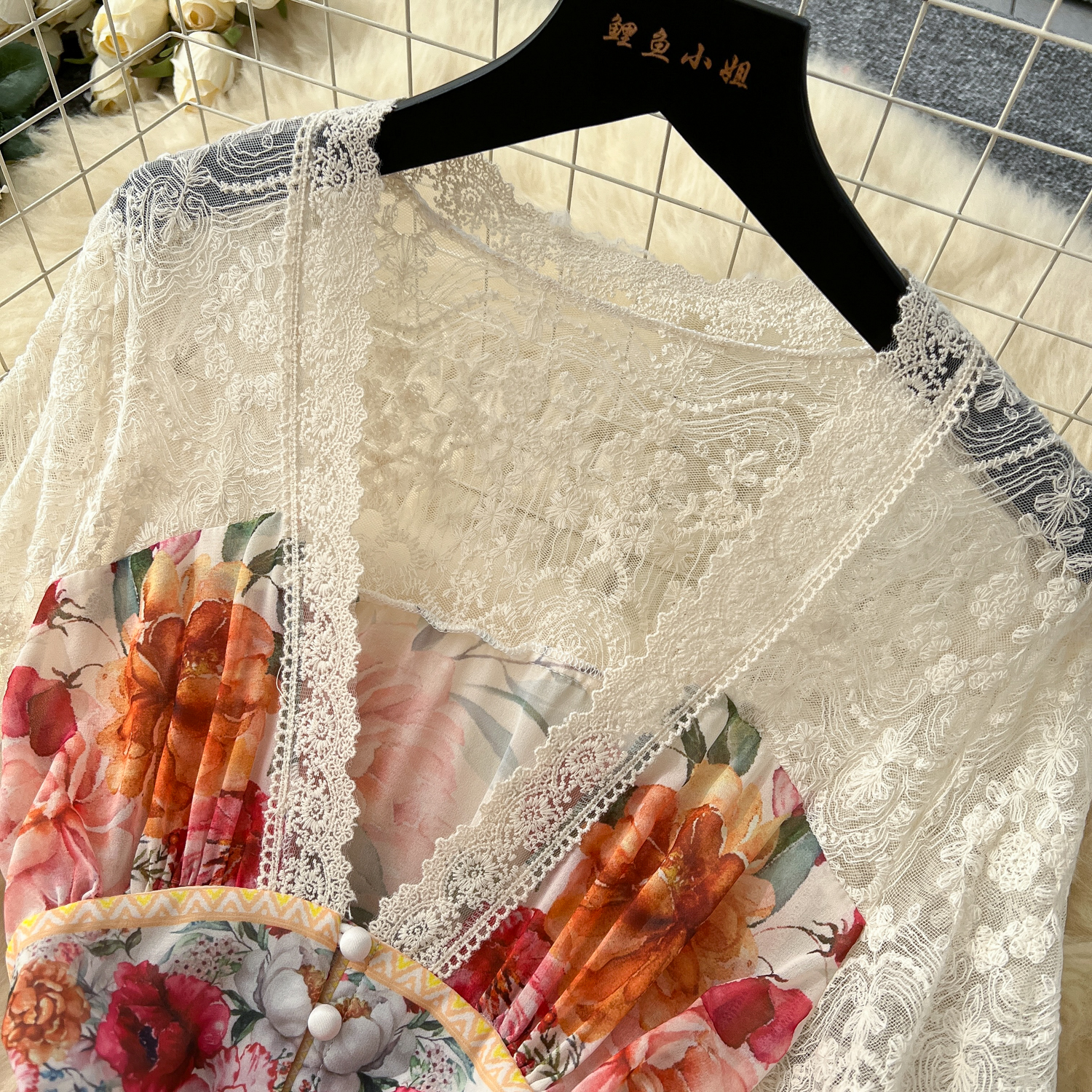 Basic Casual Dresses Summer Holiday Lace Patchwork Chiffon Pleated Dress Women's V-Neck Flare Sleeve Flower Print High Elastic Waist Runway Vesti