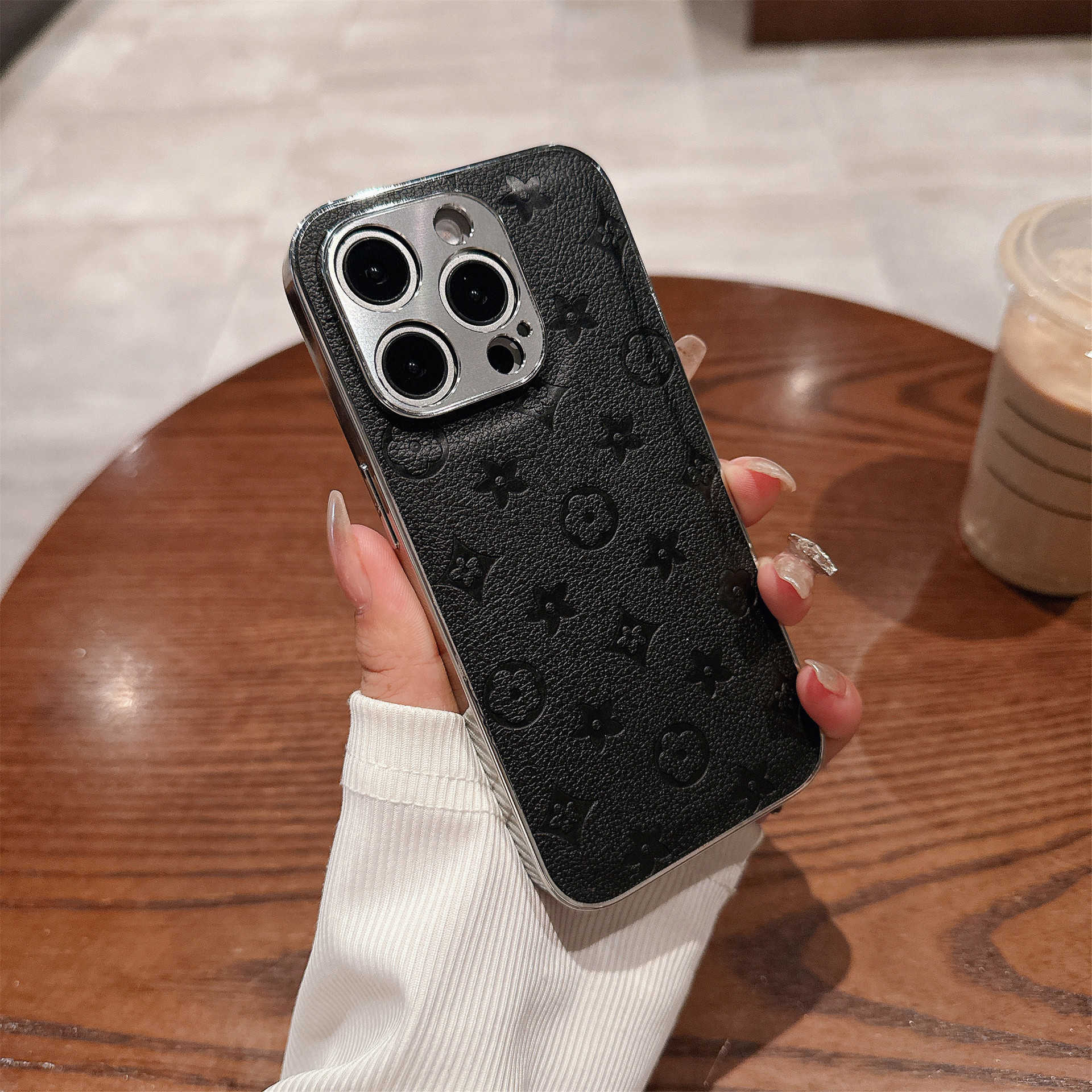 Electroplated Compatible iPhone 17 Case 15 Case Flowing Light Embossed XS Luxury Full Coverage 1314 Protective Case J251202