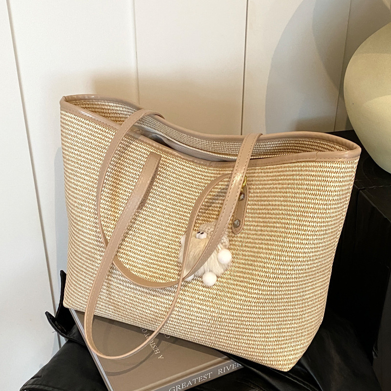 2025S Designer Women S Bag High End Commuting Large Capacity For Women New Shoulder Popular Western Style Beach Hand Held Tote Bag