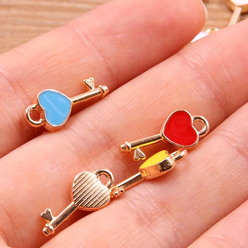 30 pieces of 8color 7x16MM alloy metal drip oil colored lock key charm careful pendant for DIY bracelet necklace jewelry making 250325