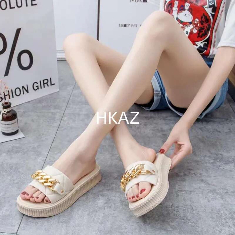 2025 Summer New Women's Breathable Korean Leisure Outdoor Designer Fashion Anti slip Shoes Platform Beach Flat Shoes Home Furnishings
