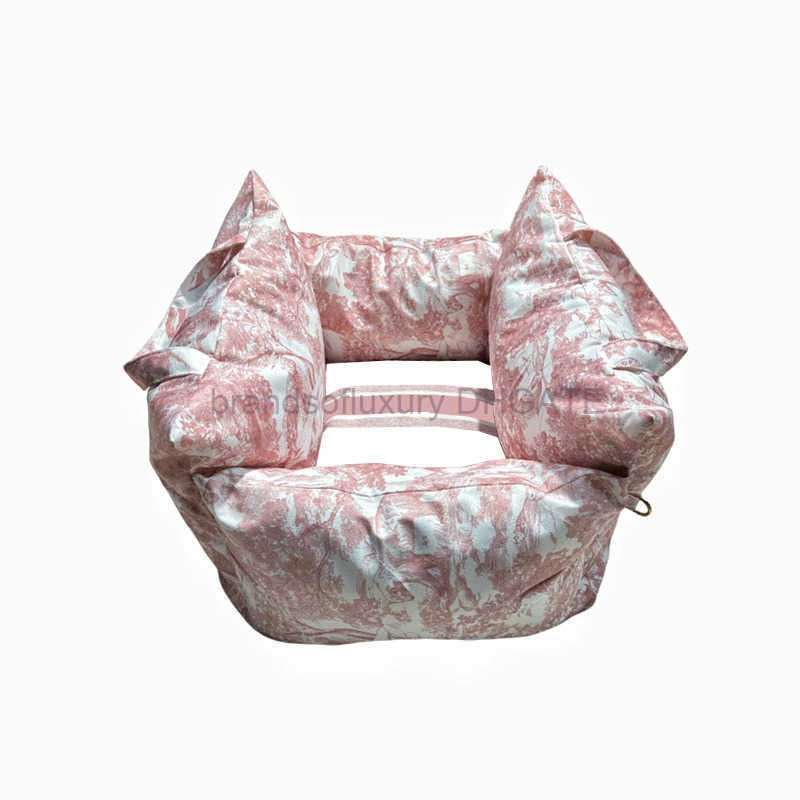 Dog car kennel removable and washable pet kennel in autumn and winter Teddy Schnauzer Bomei Chihuahua pet fashion brand kennel in
