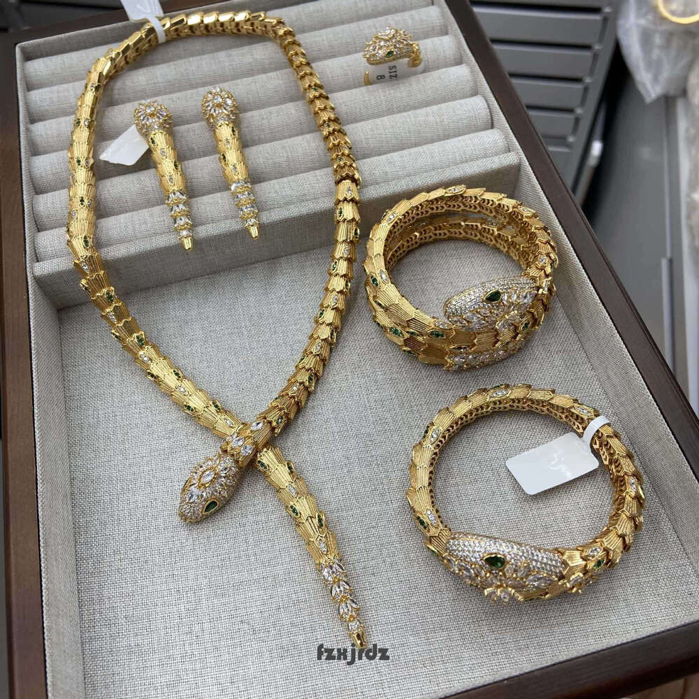 WRAN New Five-Piece Snake Necklaces Bracelet Earrings Set for Women High-End Luxury Style