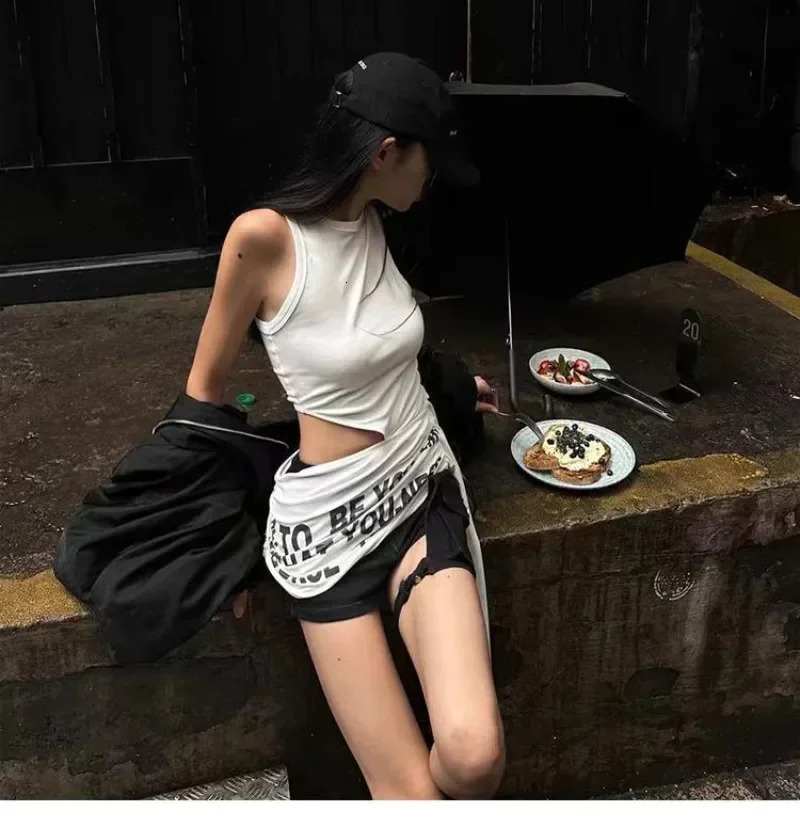High Street Sweet Cool O-neck Sleeveless Caminoles Harajuku Gothic Y2k American Top Personalized Loose Hollow T-shirt 250402