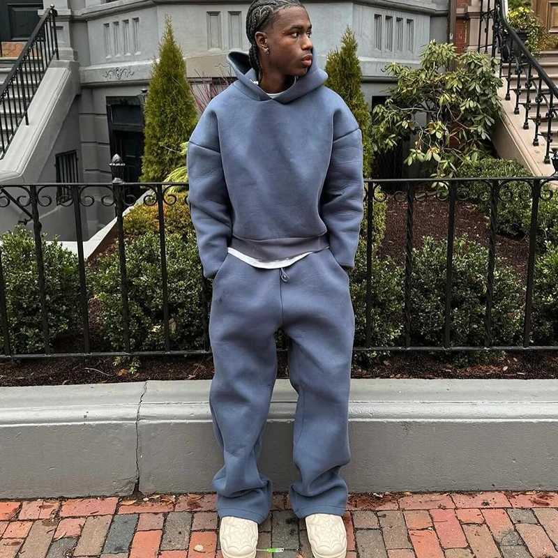 Mens Hoodie Set Solid Color Simple Sports Style Pullover Casual Loose Chic Design High Quality Two-piece Comfortable Warm Top W251202