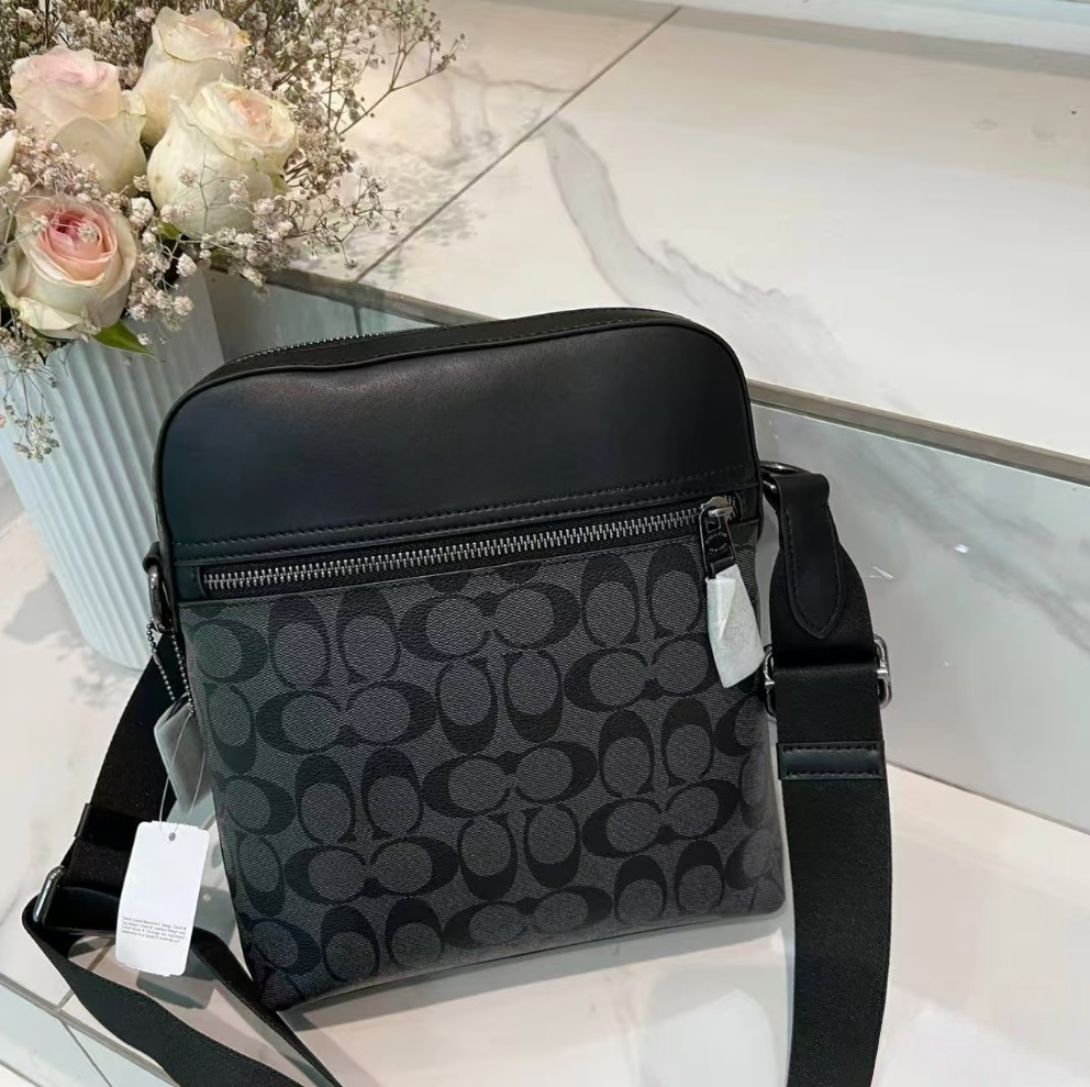 Men's Crossbody briefcase Evening Bags DISTRICT PM Postman bag Designers bags Men purses Classic Style Fashion bag messenger bagss sacoche pouch woMen's wallet