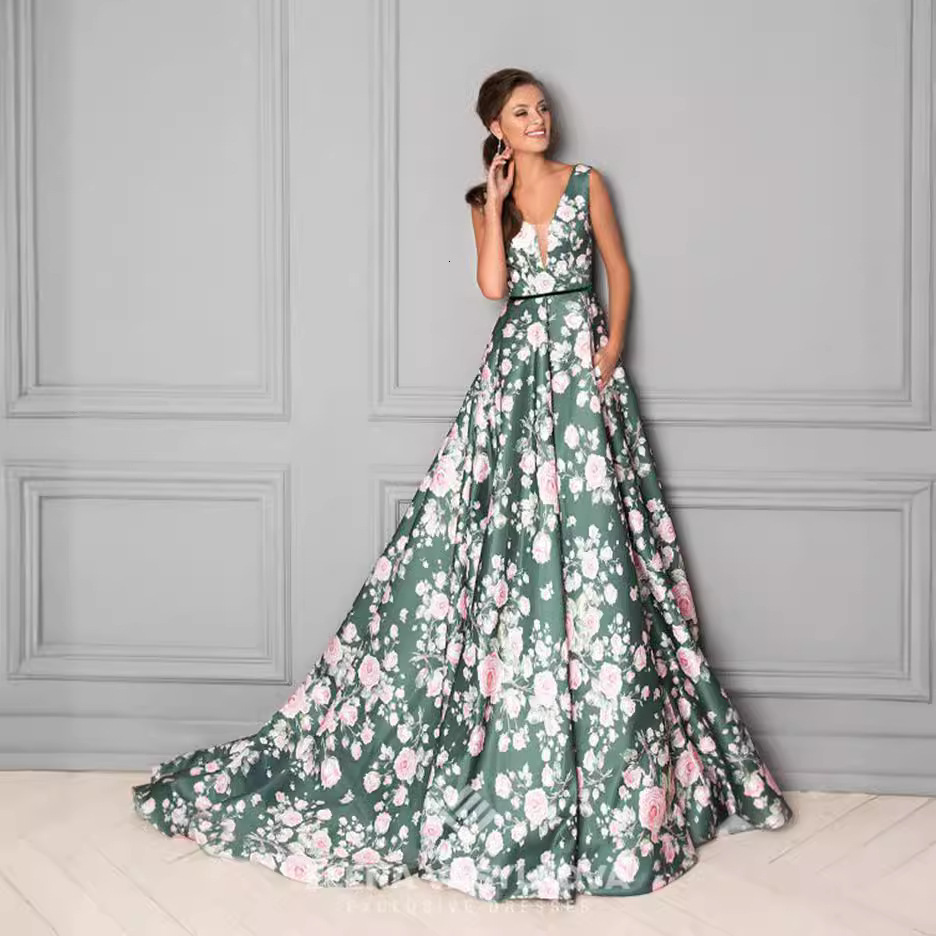 2025 Summer New Womens Fashion Elegant Dress Bohemian Style Printed Large Swing Long Dress