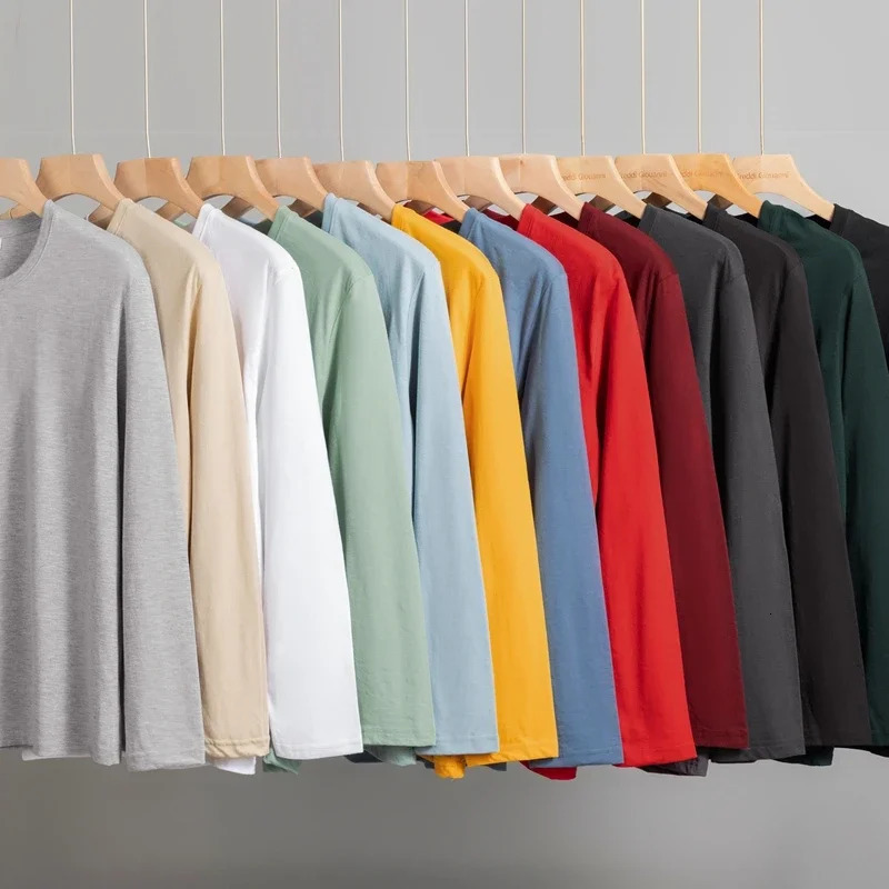 Mens solid color round neck cotton long sleeved T-shirt for summer comfort 250402