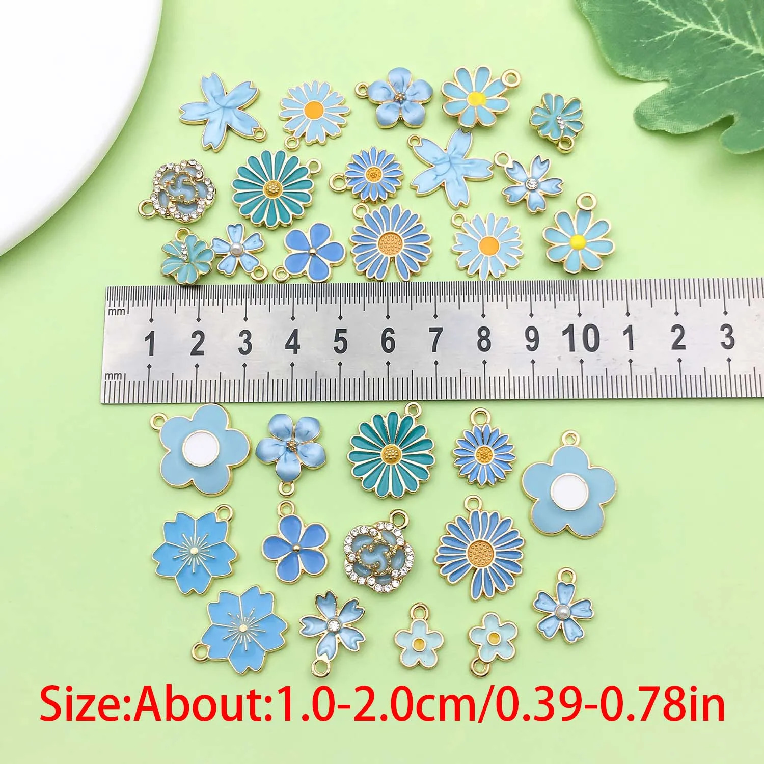 30 pieces of lake blue enamel flower decoration alloy small daisy cherry blossom sunflower pendant used for DIY jewelry accessories 250325