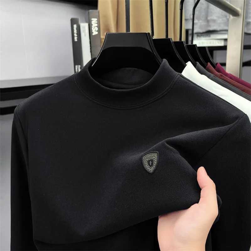Luxury Quality Mens O-Neck Hoodie Solid Color Embroid Velvet Warm Long Sleeve Base Shirt Autumn Versatile Casual Trend Menswear W251106
