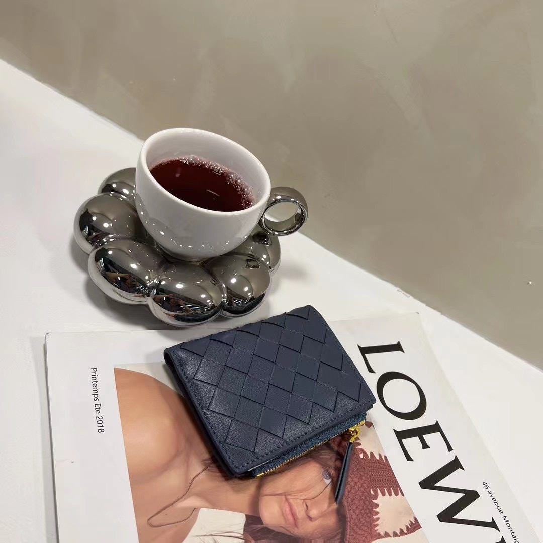 2025 new Fashion short women's wallet sheepskin hand-woven short clip multi-card slot genuine leather card holder wallet for women