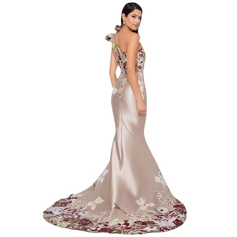 2025 New Dress Womens Banquet Womens Temperament Annual Meeting Embroidered Flower Dress Long Dress