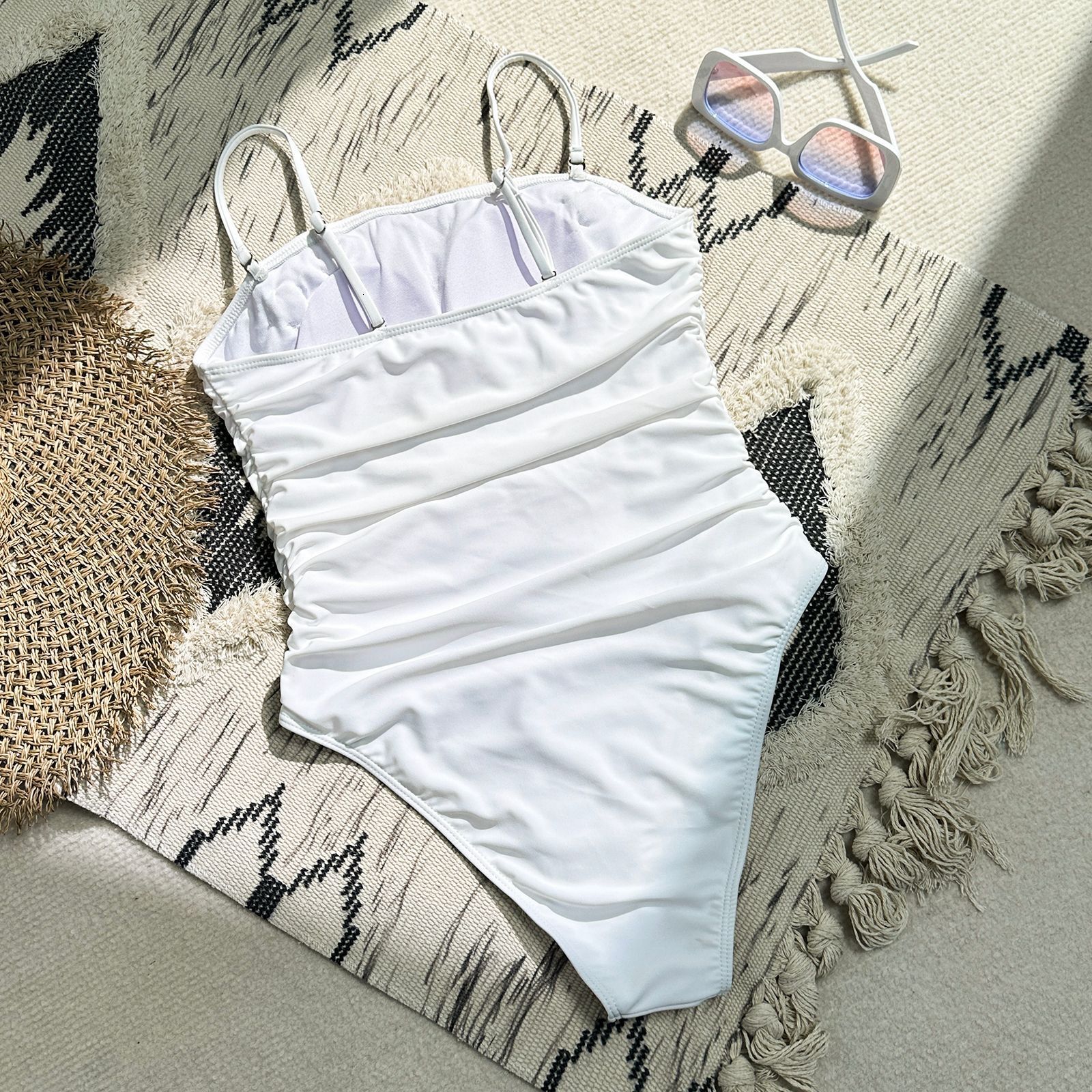 New solid color bikini women's three-dimensional flower sexy suspender one-piece niche design swimsuit