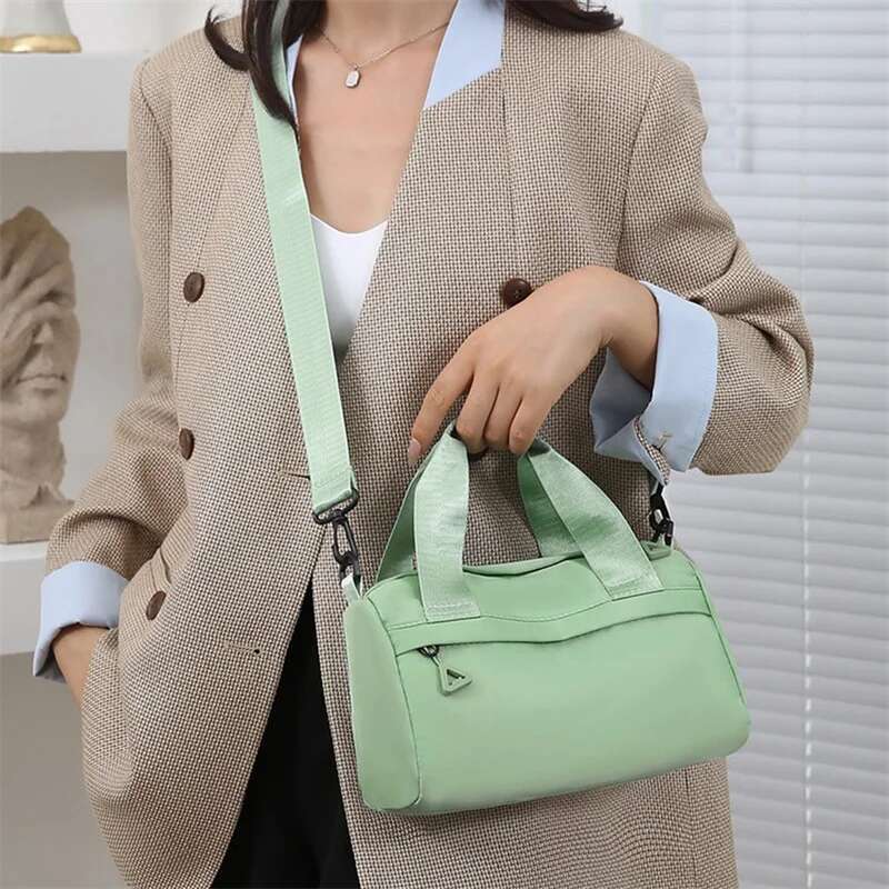 2025 Solid Colour Women Shoulder Nylon Can Tote Small Square Fashion Trend Multi-Pocket Slanting Cross Mother Bag