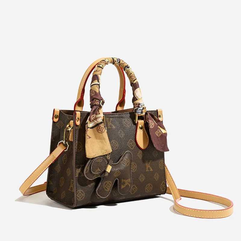 Simple Elegant Clutch Bag For Women With Fashionable Design And Minimalist Solid Color AppealW251106