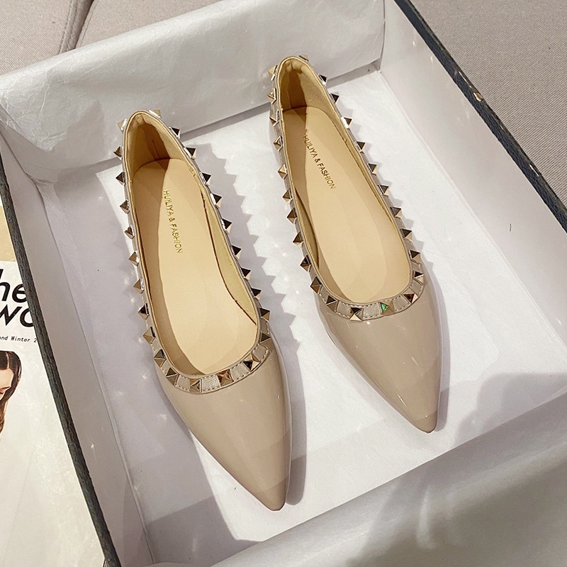 free shipping 2025new designers sandals for womens ladies Sharp rivet flat bottom soft bottom raised inside fashionable casual versatile size 35-43 fo