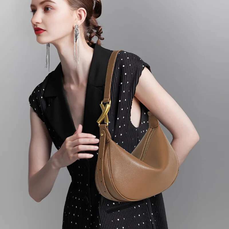 Women's Genuine Leather 2024 New One-Shoulder Underarm Crescent Cowhide High Sense Large Capacity Crossbody Dumpg Bag