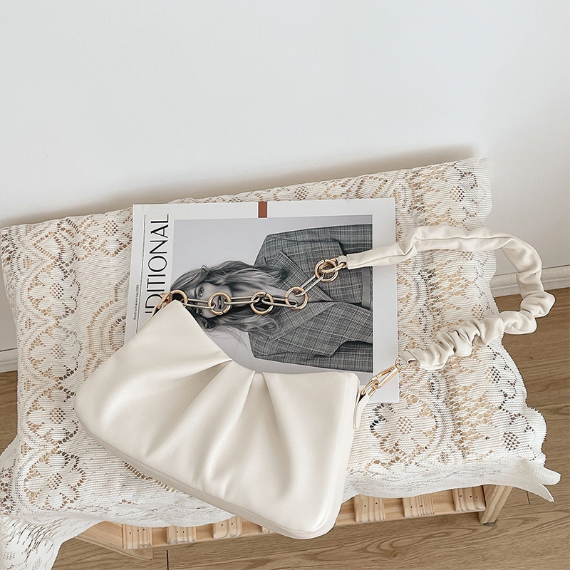 2025S New Model Designer Women S French Chain Armpit Ins High End Sense Niche Solid Color Versatile Cloud Pleated Shoulder Bag Totebag