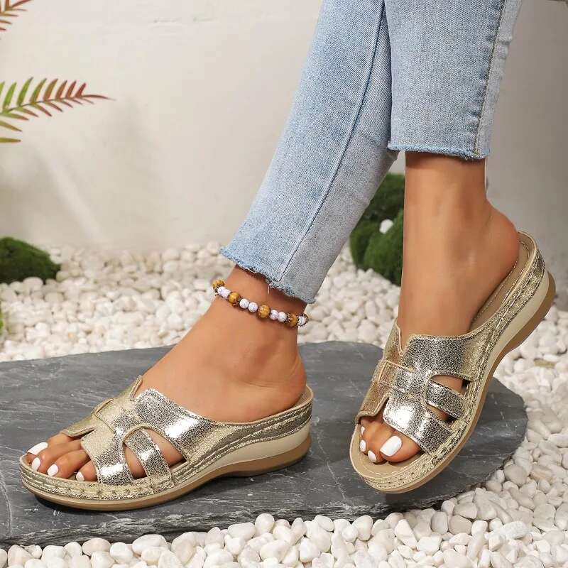 2025 summer new women's sandals with exposed toes retro designer fashion wedge heel casual flat shoes anti slip thick sole