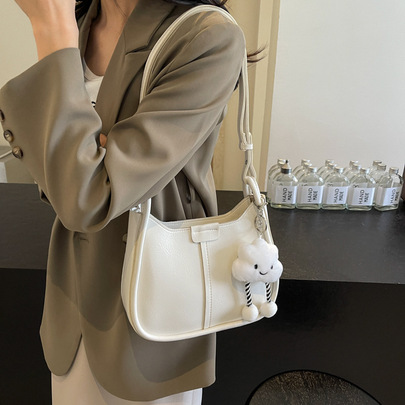 2025S Designer Women S Bag This Year S Popular Underarm New Style For Women With A Sense Of Luxury Simple Single Shoulder Commuting Casual Crossbody B