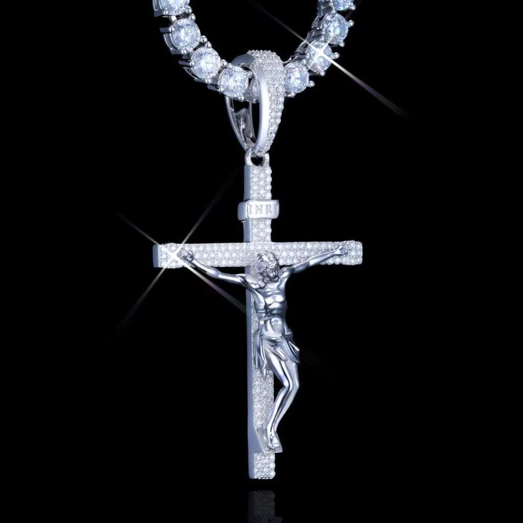 Fashion 925S VVS MOISSANITE CRUCIFIX NECKLACE