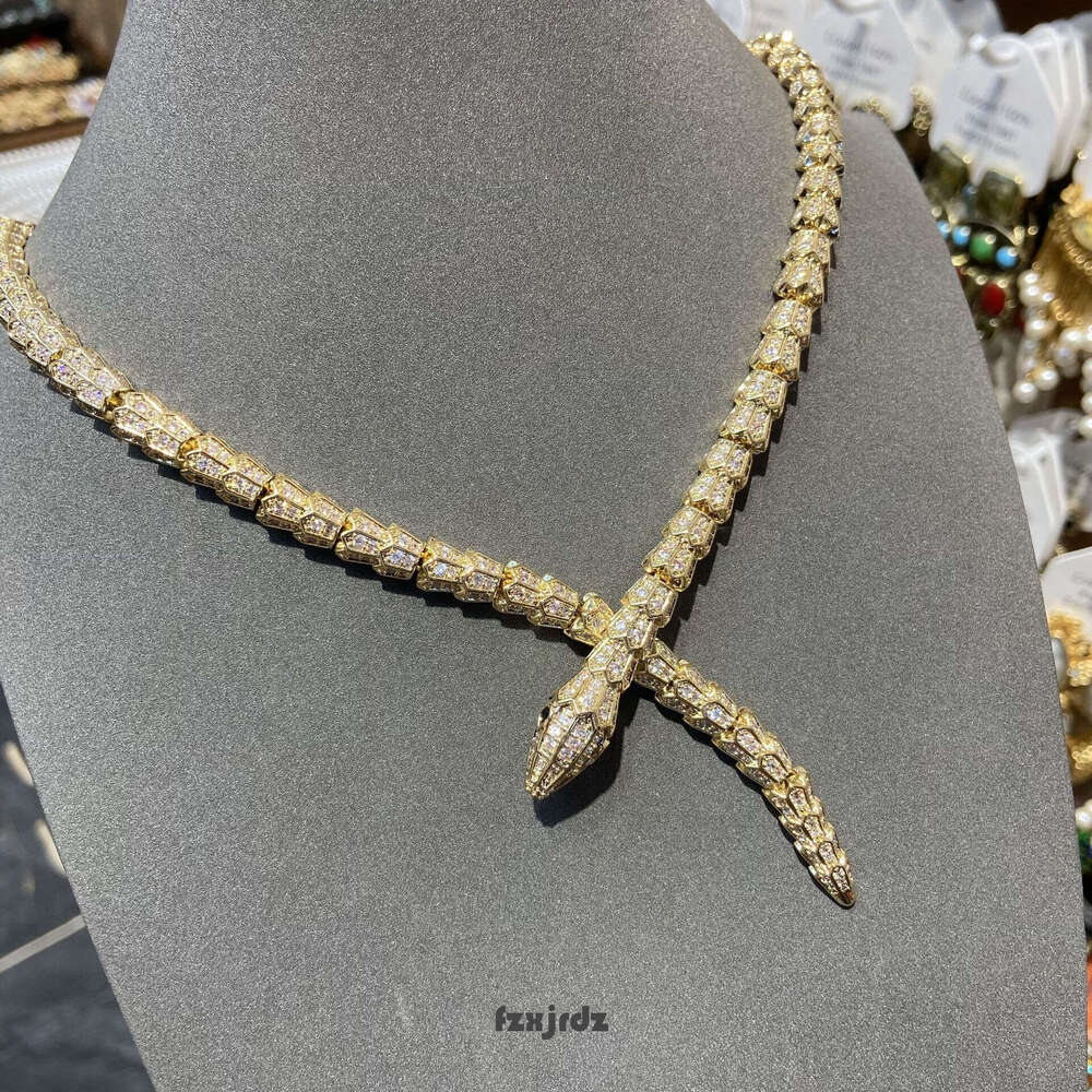 Luxurious Full Diamond Tail Snake Bone Necklaces Gold-Plated Collarbone Chain Ultra Shiny Choker Light Luxury High-End Accessory