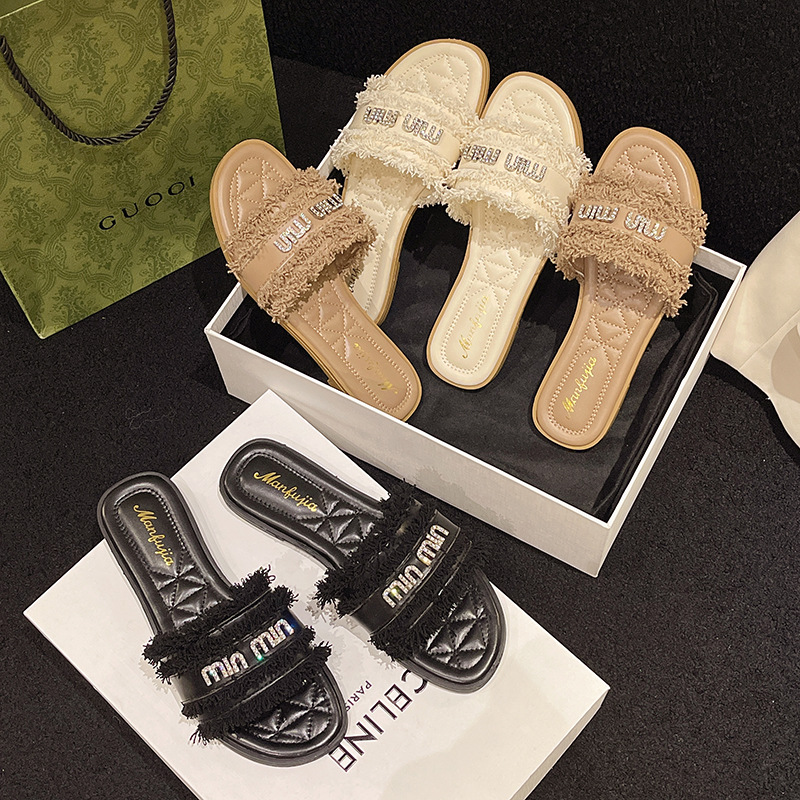 designer shoes 2025 new Women's flat French style small fragrant flat one-word flip-flops with rhinestones and versatile beach slippers for outdo