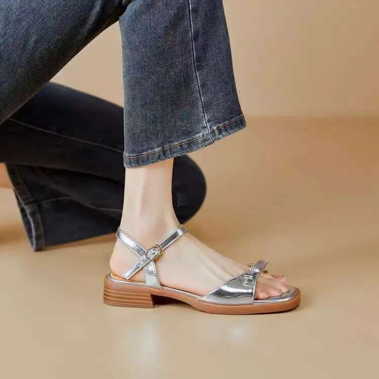 2025 Summer New Retro Style Low Heel Roman Designer Fashion Square Toe Elegant Bow Women's Sandals