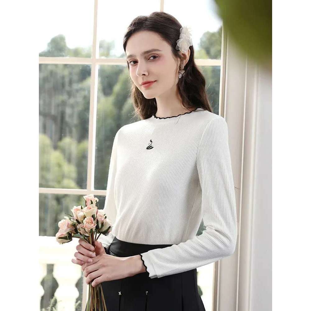 White Knitted T-Shirt Swan Embroidered Crew Neck Long-Sleeved Tees Autumn Slim-Fit Base Shirt
