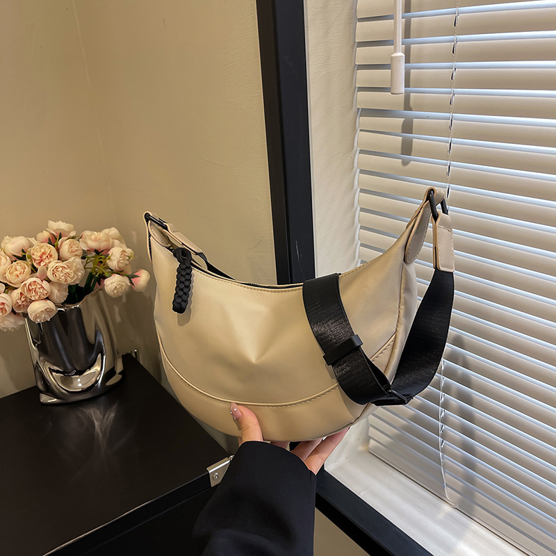 2025S Designer Women S Bag Casual Nylon For Women New Fashionable Korean Underarm Versatile Single Shoulder Crossbody Dumpling Bag