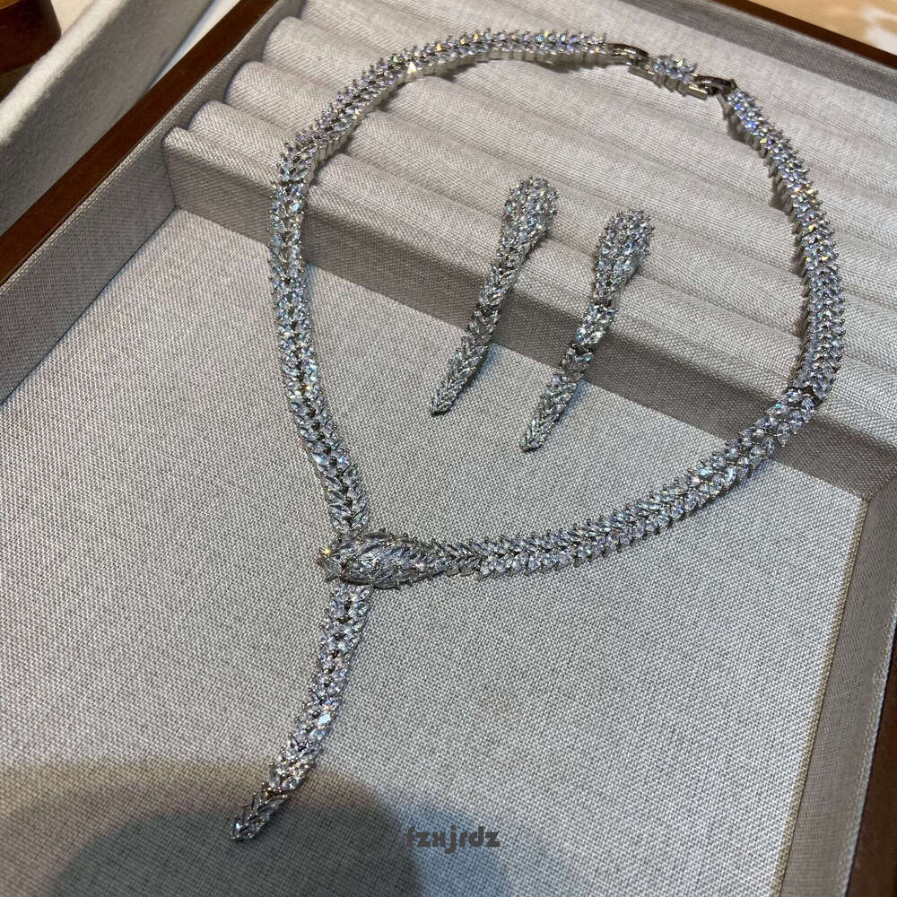 Luxurious Heavy Craft Pink Prom Performance White Necklaces Micro Inlaid Party Dress Matching Elegant Earrings Set