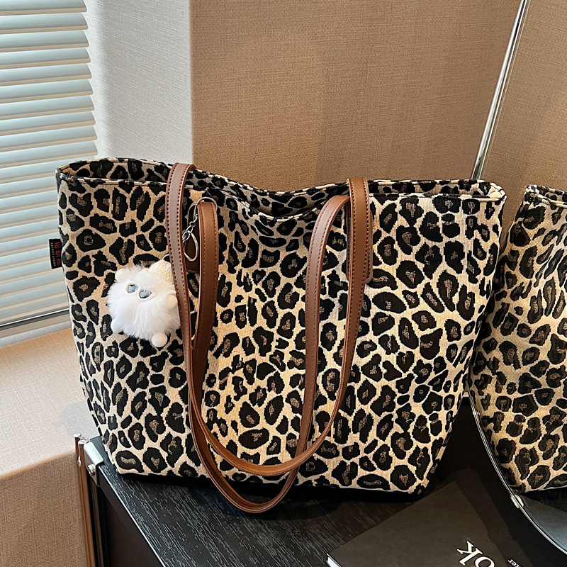 2025S Designer Women S Bag Bag For Women New Trendy High End Fashion Internet Celebrity Big Hand Held Women S Large Capacity Shoulder Bag Bucket Bag