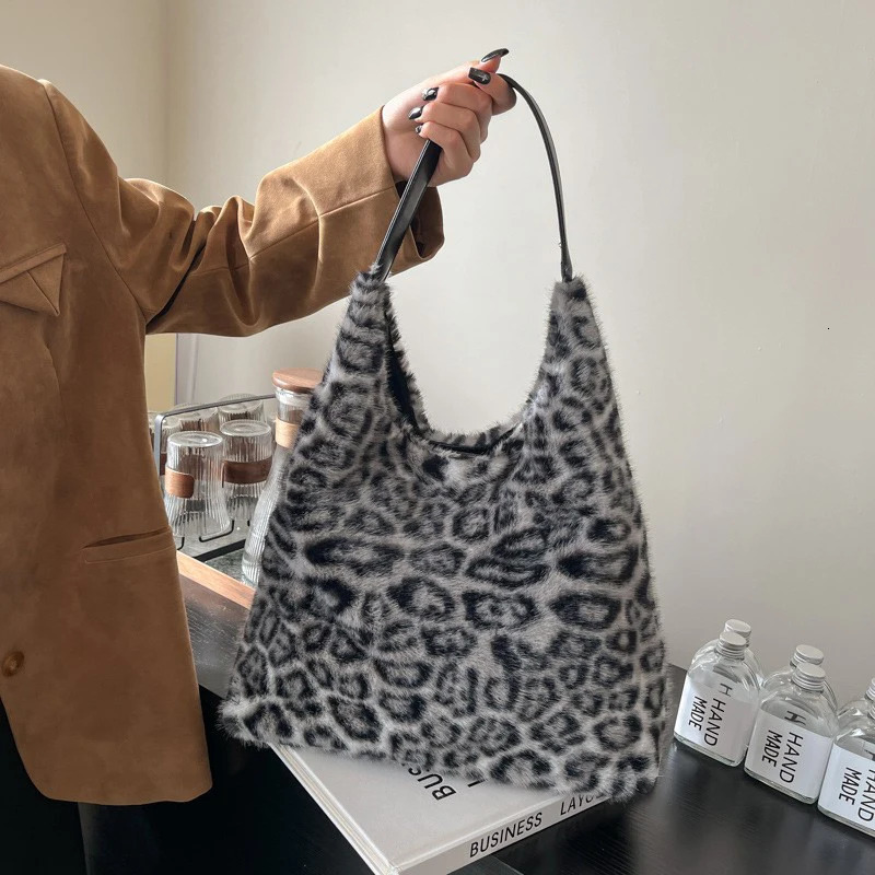 Retro Leopard Print Shoulder Bags Trendy Hobo Bag Soft Warm Faux Fur Large Capacity Tote Korean Fashion Winter Underarm 251103