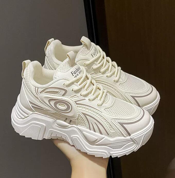 Thick soled sports single shoes for women autumn 2024 new Korean version casual fashion explosive street artifact showing long legs single Z 10.28-6