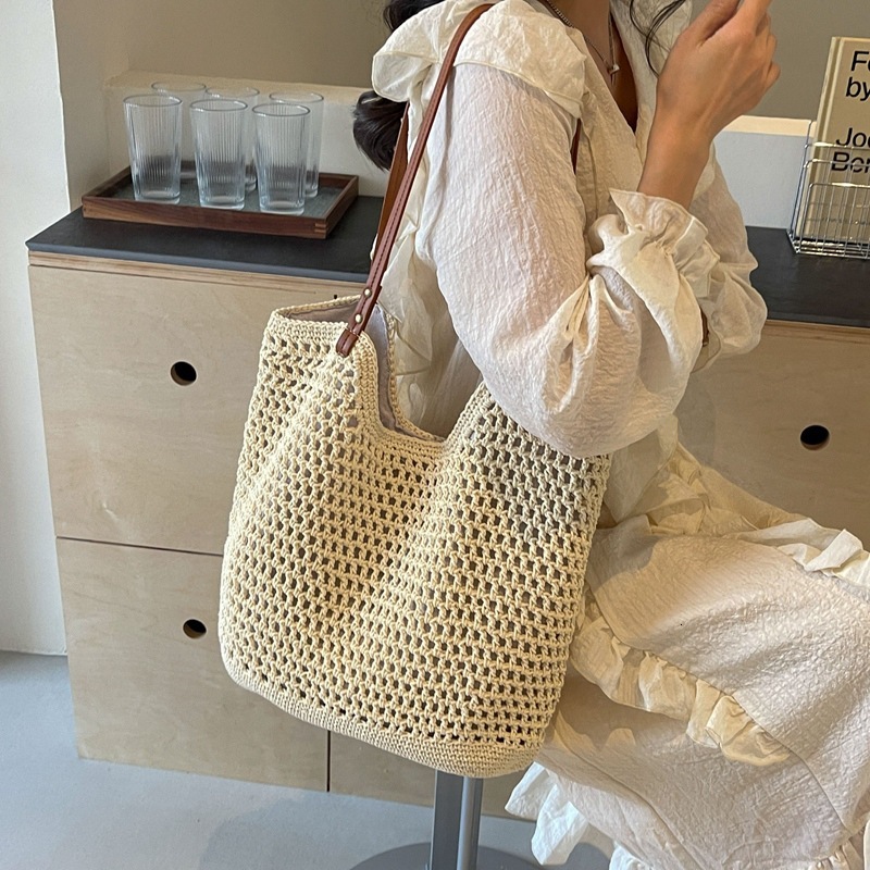 designer bag Large capacity lazy style handbag for women in spring single shoulder seaside vacation beach bag woven commuting tote bag coachtotebag