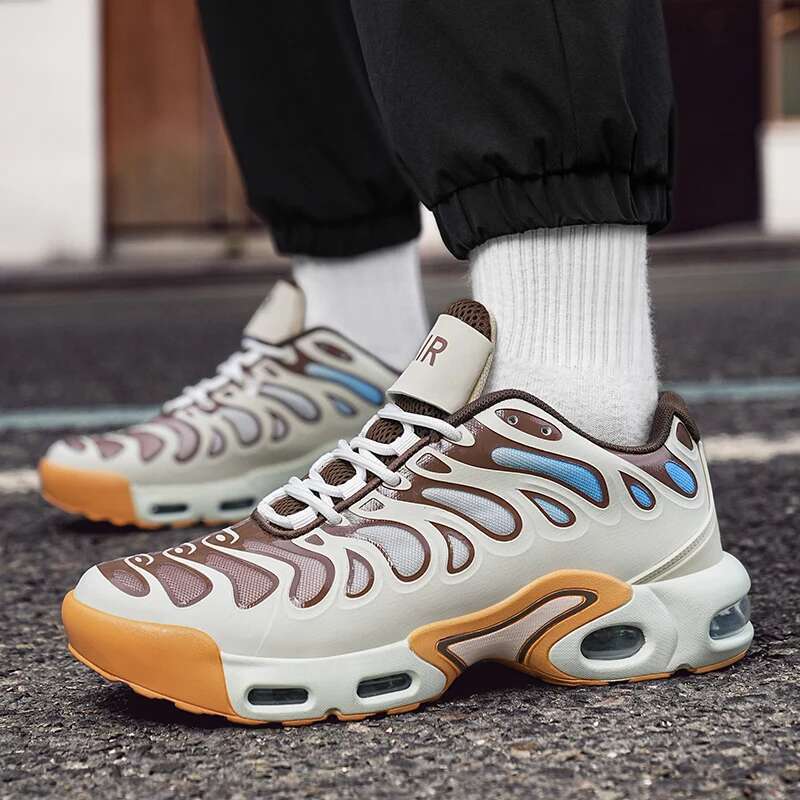 New Fashion Couple Sneakers Outdoor Soft Soled Sports Colorful Fiess Tennis Shoes Ant i Slip Men Women Off-road Run Sh oe