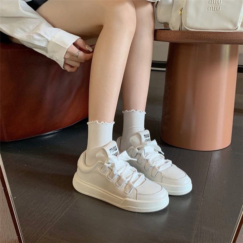 designer shoes 2025 new Women's flat-soled, thin breathable, niche small white shoes