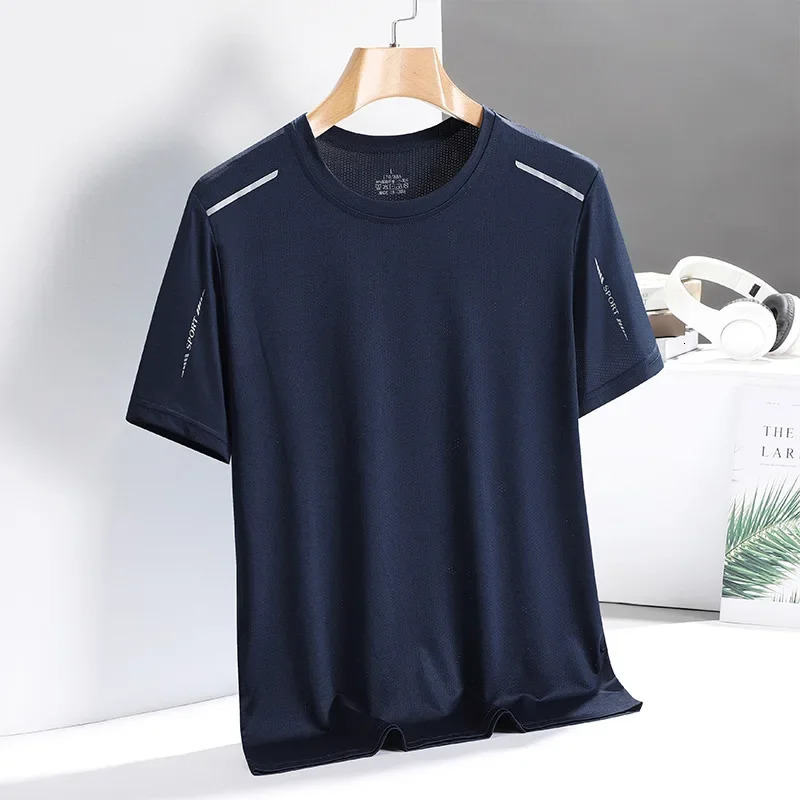 Summer ice silk short sleeved mens thin round neck bottom shirt quick drying sports and casual mens T-shirt 250402