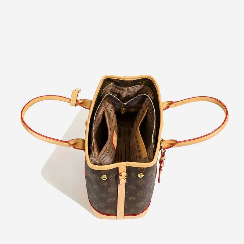 Stylish Commuter Messenger Bag With Letter Solid Color For Business Women Minimalist FashionableW251106