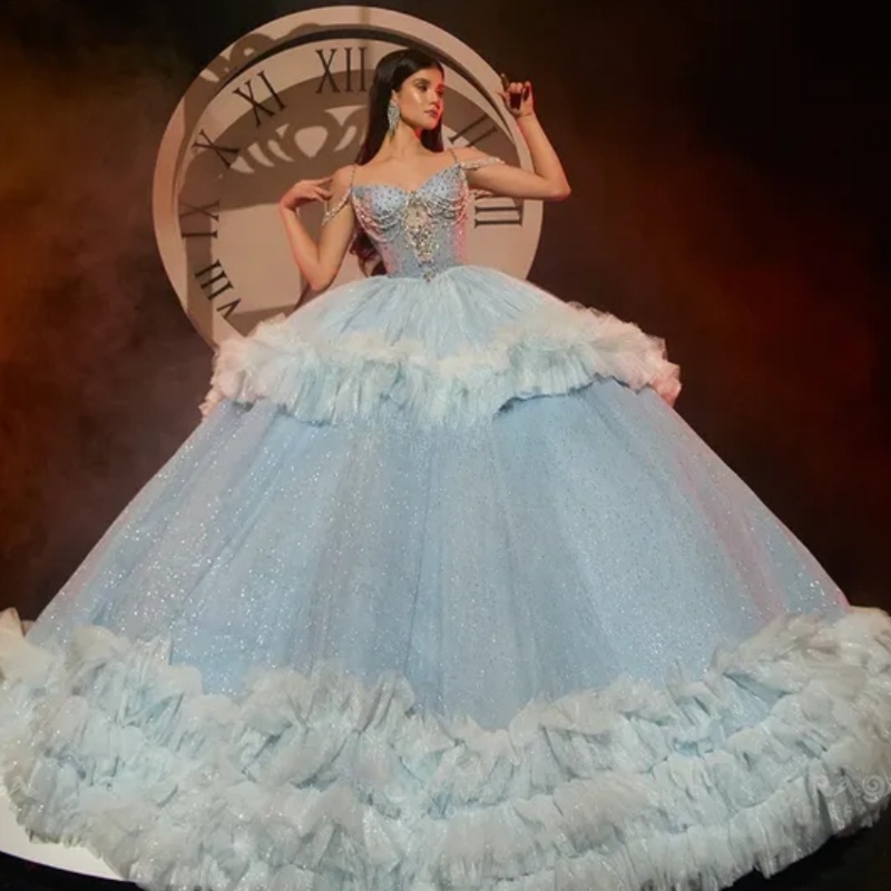 Sky Blue Shiny Princess Quinceanera Dresses Off Shoulder Beading Crystal Tiered Tull Sweet 16 Dress Ball Gown Vestidos 15 De Anos