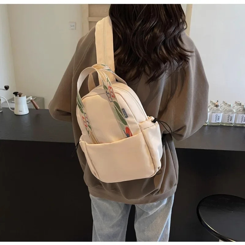 Fashion Trend Nylon Zipper Backpack Selling High Quality Exquisite Large Capacity Commuting School Bag Versatile Style 250402