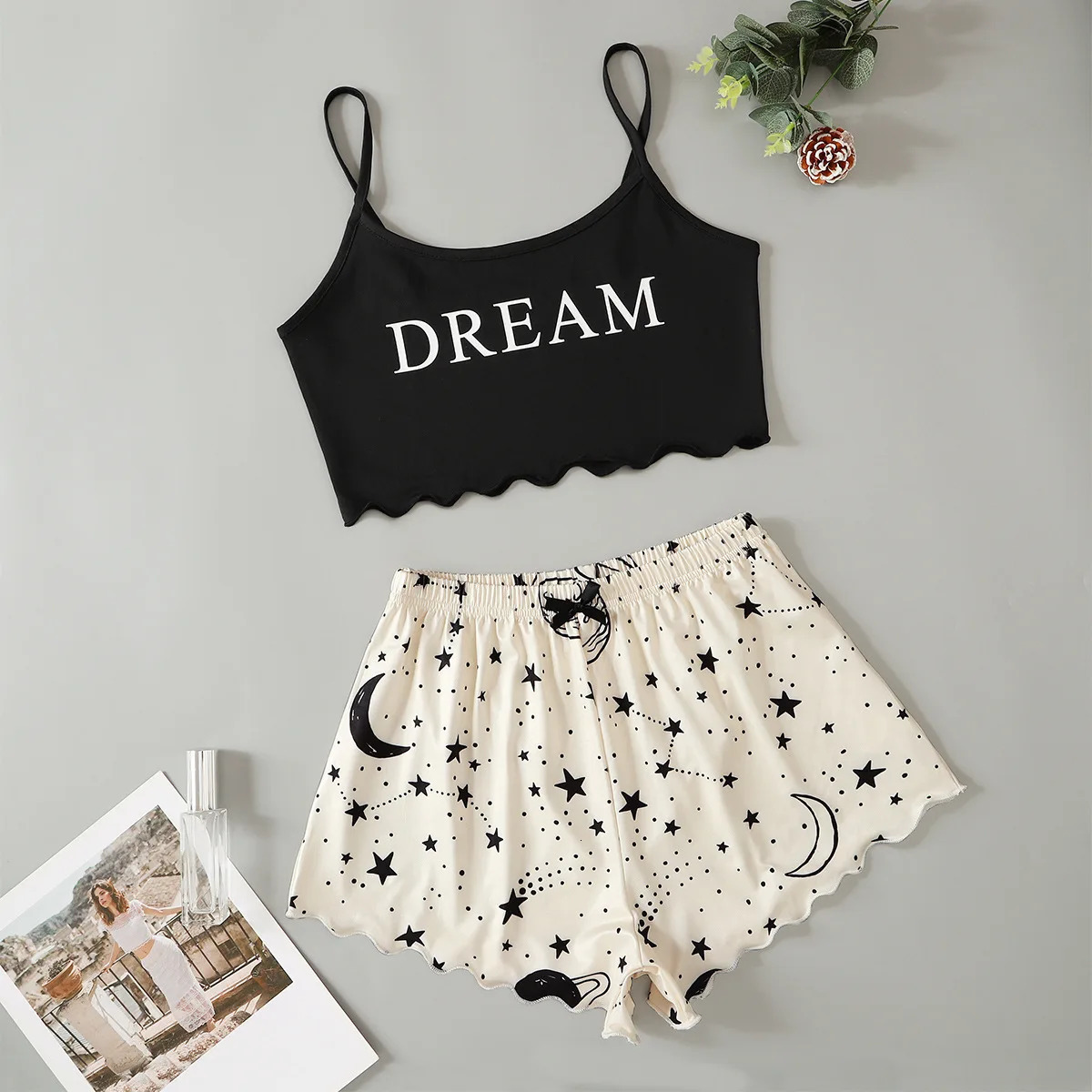 Womens Pajamas Set Sexy Lingerie Starry Sky Print Sling Sleepwear V-Neck Sleeveless Top and Shorts Sets Pyjamas Homewear 250402