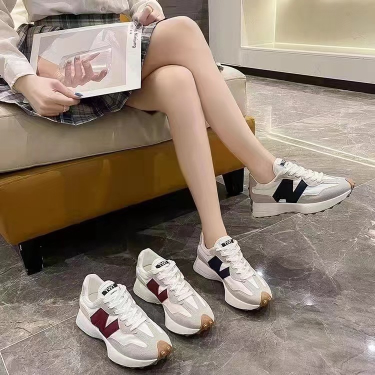 designer shoes 2025 new Women's dad shoes style for spring and autumn showing small feet retro tourism and leisure sports shoes